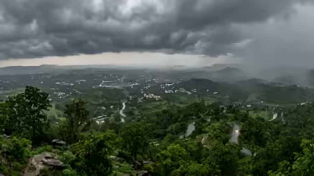 IMD अलर्ट: 11 राज्यों में 24 घंटे के भीतर आंधी-बारिश का खतरा
