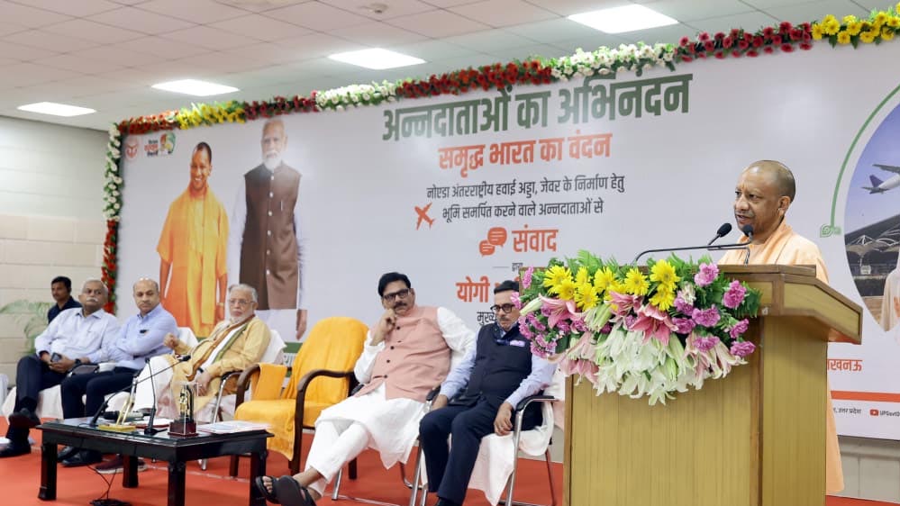 अब ‘कुबेर’ भी आना चाहते हैं जेवरः मुख्यमंत्री