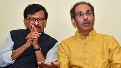 15 करोड़ का ऑफर और UBT में बड़ी टूट! 6 सांसद दिल्ली पहुंचे, क्या उद्धव के चाणक्य ने पलट दी बाजी?