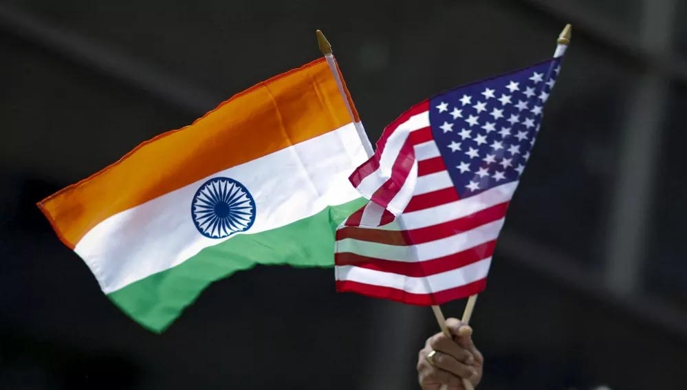 भारत की बढ़ती ताकत से बेचैन अमेरिका? ब्रह्मा चेलानी ने ट्रंप की नई रणनीति पर उठाए सवाल भारत की बढ़ती ताकत से बेचैन अमेरिका? ब्रह्मा चेलानी ने ट्रंप की नई रणनीति पर उठाए सवाल
