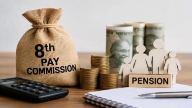 8th Pay Commission: केंद्रीय कर्मचारियों की बेसिक सैलरी में ₹51,000 तक का उछाल! अगर मान ली गई यह बड़ी मांग 8th Pay Commission: केंद्रीय कर्मचारियों की बेसिक सैलरी में ₹51,000 तक का उछाल! अगर मान ली गई यह बड़ी मांग