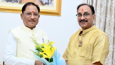 मुख्यमंत्री से छत्तीसगढ़ योग आयोग के नवनियुक्त अध्यक्ष संजय अग्रवाल ने की सौजन्य मुलाकात