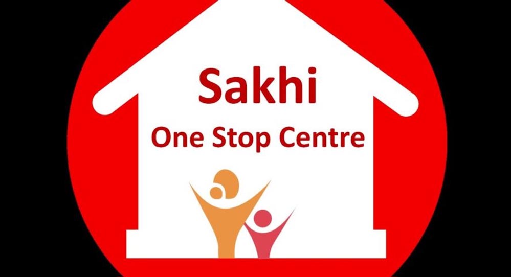 10 साल बाद फिर जुड़ा बिखरा परिवार, सखी की पहल से बेटियों को मिला माता-पिता का साथ 10 साल बाद फिर जुड़ा बिखरा परिवार, सखी की पहल से बेटियों को मिला माता-पिता का साथ