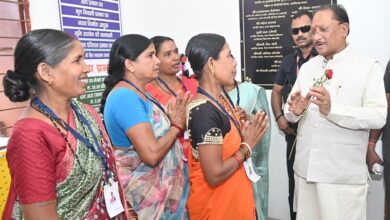 गाँव के द्वार पहुँची डिजिटल सरकार : बड़ेकनेरा का ‘सेवा सेतु’ मॉडल बना ग्रामीण सुशासन की नई मिसाल – मुख्यमंत्री विष्णुदेव साय