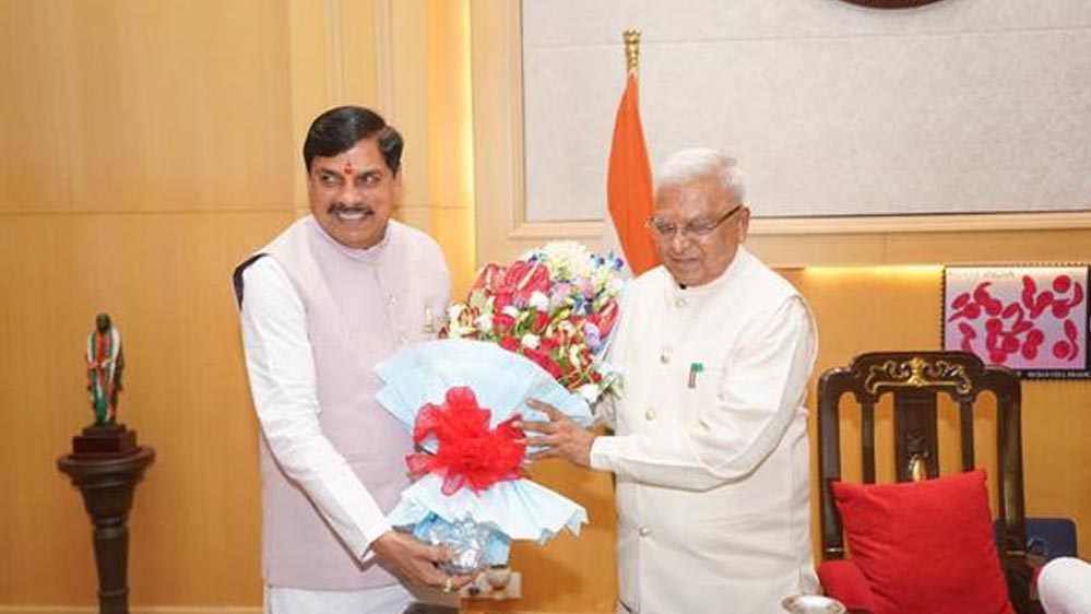 राज्यपाल पटेल ने अपना जन्म दिवस बच्चों के साथ मनाया राज्यपाल पटेल ने अपना जन्म दिवस बच्चों के साथ मनाया