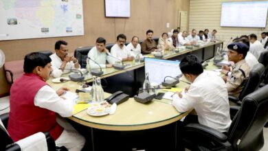 इंदौर के जल संकट की स्थिति पर मुख्यमंत्री डॉ. यादव ने बैठक ली इंदौर के जल संकट की स्थिति पर मुख्यमंत्री डॉ. यादव ने बैठक ली