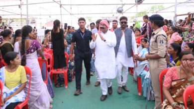 भारतीय राजनीति में पहली बार डिप्टी सीएम अरुण साव बने विधायक दूल्हे की बैलगाड़ी के सारथी
