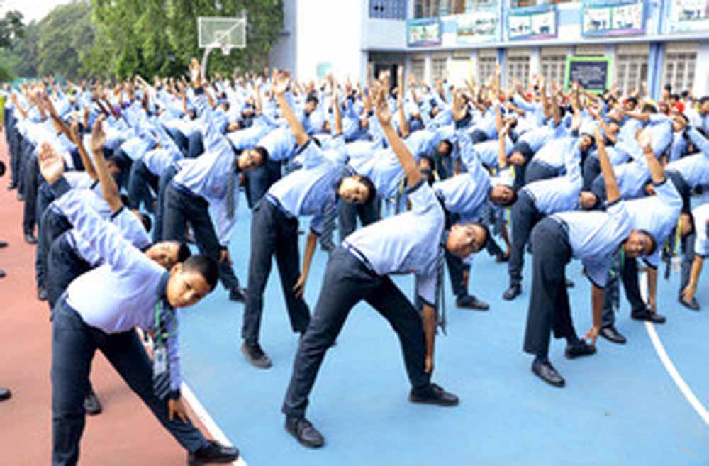 अंतरराष्ट्रीय योग दिवस को जन आंदोलन बनाने की तैयारी पूरी, 1.42 करोड़ बच्चों के साथ योगमय होगा उत्तर प्रदेश अंतरराष्ट्रीय योग दिवस को जन आंदोलन बनाने की तैयारी पूरी, 1.42 करोड़ बच्चों के साथ योगमय होगा उत्तर प्रदेश