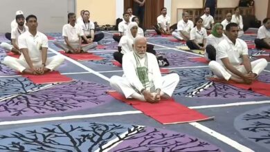 कोलकाता में योग दिवस पर बन सकता है नया रिकॉर्ड, पीएम मोदी के साथ 10 लाख लोगों के योग करने का दावा