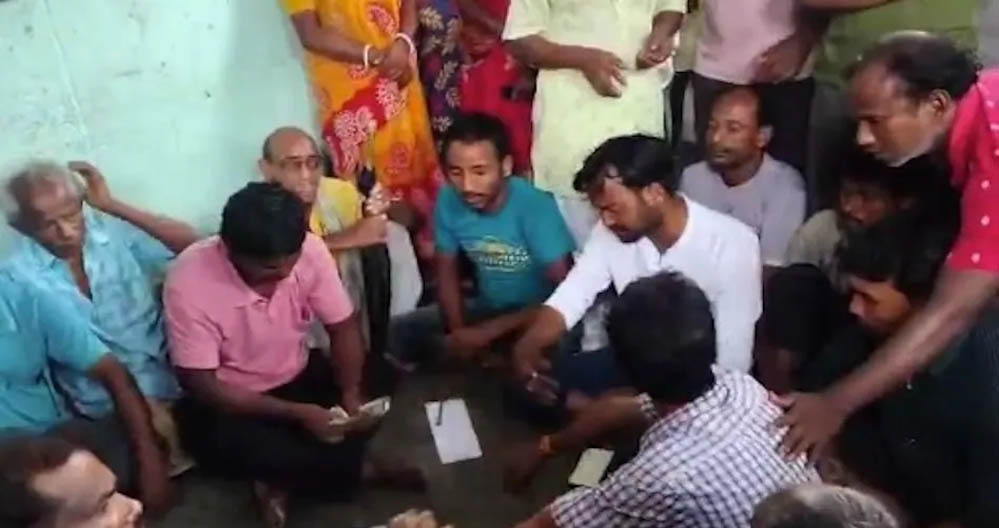 बंगाल में आवास योजना पर ‘कट मनी’ के आरोप, दबाव बढ़ने पर TMC नेताओं ने लौटाए पैसे