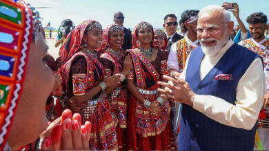तीन दिवसीय दौरे पर सेशल्स पहुंचे PM मोदी, राष्ट्रपति पैट्रिक हर्मिनी ने किया भव्य स्वागत तीन दिवसीय दौरे पर सेशल्स पहुंचे PM मोदी, राष्ट्रपति पैट्रिक हर्मिनी ने किया भव्य स्वागत
