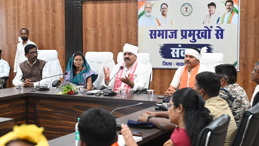 रायपुर : नक्सल मुक्त बस्तर के नव निर्माण में समाज निभाए अग्रणी भूमिका : उप मुख्यमंत्री विजय शर्मा