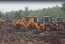 खंडवा में 200 एकड़ जंगल से हटाया अतिक्रमण, 30 JCB और 600 कर्मचारियों की बड़ी कार्रवाई