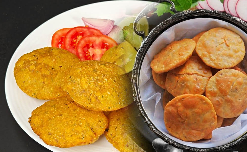 सादी पूड़ी छोड़िए, इस बार बनाएं हलवाई स्टाइल खस्ता आलू-प्याज की पूड़ी, हर कोई करेगा तारीफ