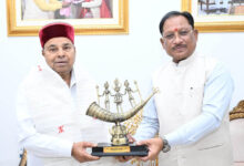 मुख्यमंत्री विष्णुदेव साय से कर्नाटक के राज्यपाल श्री थावरचंद गहलोत ने की सौजन्य भेंट