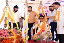 जन्मदिवस पर मौसमी फलों और लड्डू से तौले गए वित्त मंत्री ओपी चौधरी