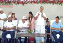 35 हजार से अधिक छात्रों, प्राध्यापकों ने सामूहिक योग कर बनाया विश्व रिकॉर्ड