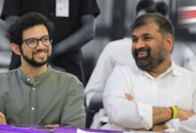 उद्धव ठाकरे को बड़ा झटका, आदित्य ठाकरे के करीबी सचिन अहीर ने भी छोड़ा साथ
