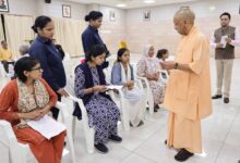 लखनऊ में ‘जनता दर्शन’: सीएम योगी ने सुनीं फरियादियों की समस्याएं