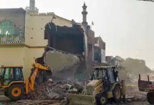 200 साल पुरानी मस्जिद पर चला बुलडोजर, हाईकोर्ट के फैसले के बाद बड़ी कार्रवाई