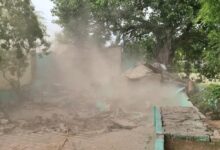 संभल में बुलडोजर एक्शन: खेड़ेश्वर महादेव मंदिर के पास बनी अवैध मजार हटाई गई