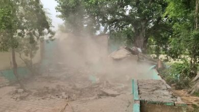संभल में बुलडोजर एक्शन: खेड़ेश्वर महादेव मंदिर के पास बनी अवैध मजार हटाई गई संभल में बुलडोजर एक्शन: खेड़ेश्वर महादेव मंदिर के पास बनी अवैध मजार हटाई गई