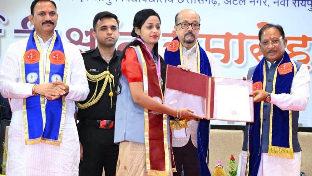 नई पीढ़ी को डिजिटल एडिक्शन और ‘पॉपकॉर्न मेंटल स्टेटस’ से बाहर निकलने की आवश्यकता : राज्यपाल रमेन डेका