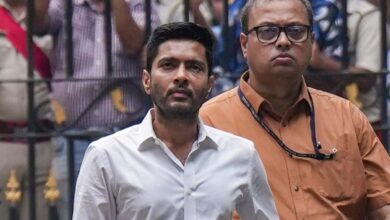 ममता बनर्जी और अभिषेक बनर्जी: टीएमसी की सत्ता में परिवार बनाम संगठन की जंग तेज ममता बनर्जी और अभिषेक बनर्जी: टीएमसी की सत्ता में परिवार बनाम संगठन की जंग तेज