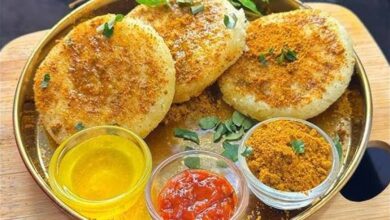 क्रिस्पी थट्टे इडली फ्राई: साउथ इंडियन पोडी मसाले के साथ एक चटपटा नाश्ता रेसिपी