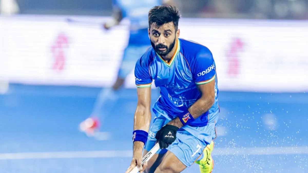 मनप्रीत सिंह ने रचा इतिहास: 413 मैच खेलकर बने टीम इंडिया के सबसे अनुभवी खिलाड़ी मनप्रीत सिंह ने रचा इतिहास: 413 मैच खेलकर बने टीम इंडिया के सबसे अनुभवी खिलाड़ी