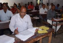 कॉपी में छात्रा की गुहार पढ़कर चौंके परीक्षक, नंबर बढ़ाने की लगाई भावुक अपील