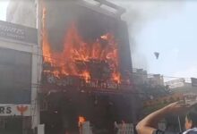 लखनऊ में कोचिंग सेंटर वाली इमारत में भीषण आग, अफरा-तफरी के बीच रेस्क्यू जारी
