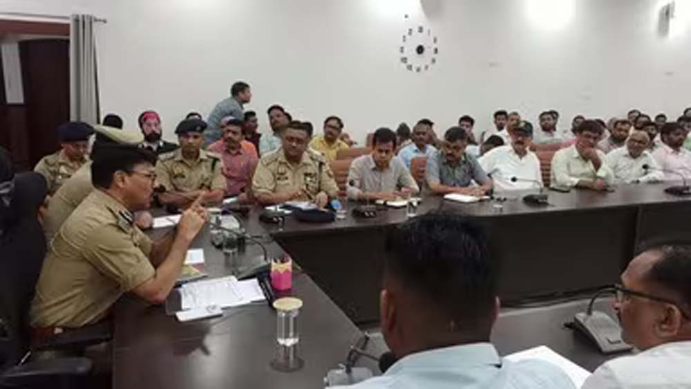 लखनऊ अग्निकांड के बाद सख्ती: अवैध बेसमेंट और कोचिंग सेंटरों पर प्रशासन का बड़ा एक्शन लखनऊ अग्निकांड के बाद सख्ती: अवैध बेसमेंट और कोचिंग सेंटरों पर प्रशासन का बड़ा एक्शन