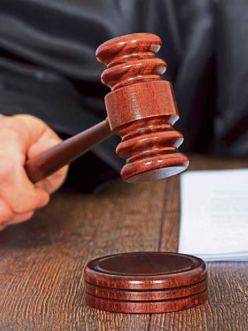 हाई कोर्ट का बड़ा फैसला: एडहॉक सेवा भी पेंशन में जुड़ेगी, शिक्षकों को राहत हाई कोर्ट का बड़ा फैसला: एडहॉक सेवा भी पेंशन में जुड़ेगी, शिक्षकों को राहत