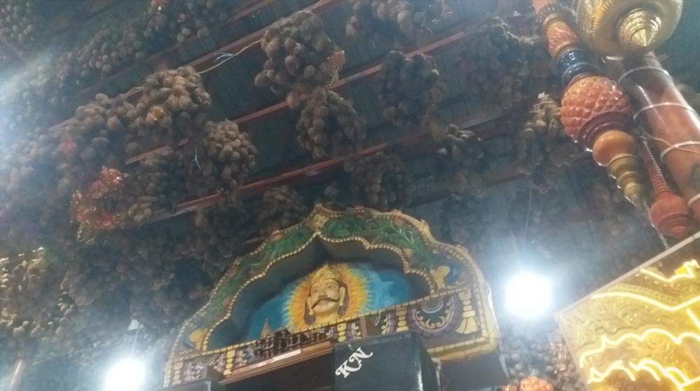 छिंदवाड़ा में मंदिर को SDM का नोटिस, 7 दिन का अल्टीमेटम; आस्था और सुरक्षा पर छिड़ी बहस छिंदवाड़ा में मंदिर को SDM का नोटिस, 7 दिन का अल्टीमेटम; आस्था और सुरक्षा पर छिड़ी बहस