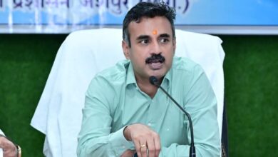 प्रभारी सचिव अंकित आनंद ने की जिले के विकास कार्यों की व्यापक समीक्षा