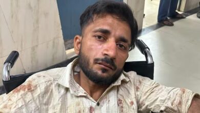 UP पुलिस परीक्षा देने जा रही छात्राओं से छेड़छाड़, आरोपी ऑटो ड्राइवर पुलिस एनकाउंटर में घायल UP पुलिस परीक्षा देने जा रही छात्राओं से छेड़छाड़, आरोपी ऑटो ड्राइवर पुलिस एनकाउंटर में घायल
