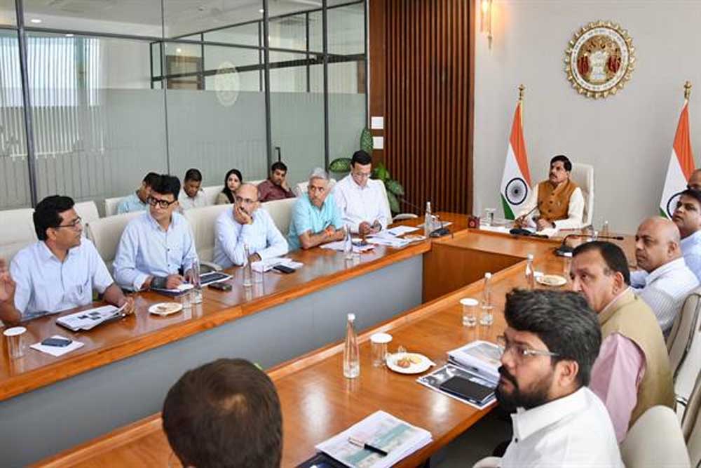 विज्ञान-प्रौद्योगिकी क्षेत्र में निवेश परियोजनाओं पर हो तेज अमल : मुख्यमंत्री डॉ. यादव विज्ञान-प्रौद्योगिकी क्षेत्र में निवेश परियोजनाओं पर हो तेज अमल : मुख्यमंत्री डॉ. यादव