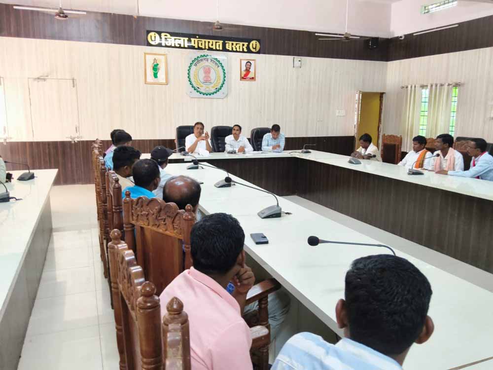 छत्तीसगढ़ होमस्टे नीति 2025-30 पर मंथन, पर्यटन और रोजगार बढ़ाने की रणनीति तैयार छत्तीसगढ़ होमस्टे नीति 2025-30 पर मंथन, पर्यटन और रोजगार बढ़ाने की रणनीति तैयार