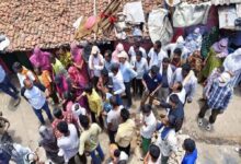धमतरी में 50 से ज्यादा अवैध घरों को नोटिस, भड़के ग्रामीणों ने राजस्व टीम को घेरा