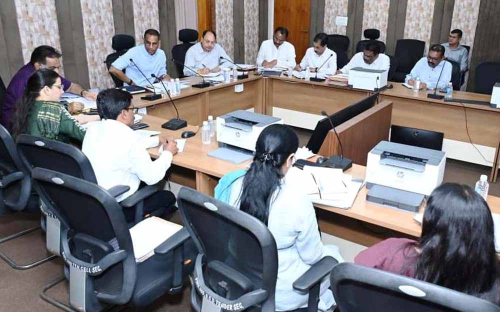 स्वीकृत परियोजनाओं पर तेजी लाने के निर्देश, 30 जून तक निविदा और 31 जुलाई तक कार्यादेश जारी करें स्वीकृत परियोजनाओं पर तेजी लाने के निर्देश, 30 जून तक निविदा और 31 जुलाई तक कार्यादेश जारी करें
