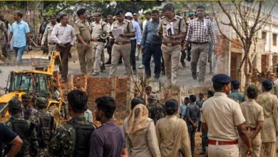 बलरामपुर में बुलडोजर एक्शन, 23 अवैध मकान ढहाए; 7 एकड़ सरकारी जमीन अतिक्रमण से मुक्त