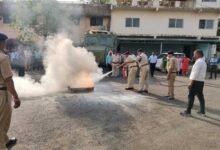 पुलिस मुख्यालय में सुरक्षाकर्मियों को दिया फायर सेफ्टी का प्रशिक्षण