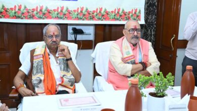 रेशम, खादी और हथकरघा क्षेत्र को नई दिशा: केंद्रीय वस्त्र मंत्री गिरिराज सिंह ने दिए महत्वपूर्ण निर्देश रेशम, खादी और हथकरघा क्षेत्र को नई दिशा: केंद्रीय वस्त्र मंत्री गिरिराज सिंह ने दिए महत्वपूर्ण निर्देश