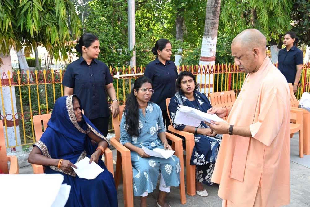 हर जरूरतमंद को दिलाएं कल्याणकारी योजनाओं का लाभ: मुख्यमंत्री हर जरूरतमंद को दिलाएं कल्याणकारी योजनाओं का लाभ: मुख्यमंत्री