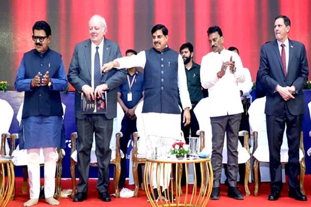 म.प्र. बना निवेश एवं निर्यात का नया केंद्र, लैटिन अमेरिकी देशों में बढ़ रही ‘मेड इन एमपी’ उत्पादों की मांग : मुख्यमंत्री डॉ. यादव म.प्र. बना निवेश एवं निर्यात का नया केंद्र, लैटिन अमेरिकी देशों में बढ़ रही ‘मेड इन एमपी’ उत्पादों की मांग : मुख्यमंत्री डॉ. यादव