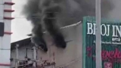 भोपाल के रेस्टोरेंट में भीषण आग, दो मंजिला इमारत को चपेट में लिया, दीवार तोड़कर पहुंचे दमकलकर्मी भोपाल के रेस्टोरेंट में भीषण आग, दो मंजिला इमारत को चपेट में लिया, दीवार तोड़कर पहुंचे दमकलकर्मी