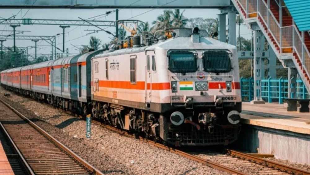 रेलवे कर्मचारियों के अनुकंपा नियुक्ति वालों को मिलेगी पुरानी पेंशन, बड़ा फैसला