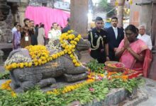 राष्ट्रपति  मुर्मु ने ओंकारेश्वर तीर्थ और ज्योतिर्लिंग ममलेश्वर के दर्शन कर किया अभिषेक