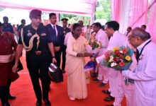 राष्ट्रपति  मुर्मु का बैतूल प्रथम आगमन पर परम्परागत लोक नृत्य की प्रस्तुति से किया स्वागत